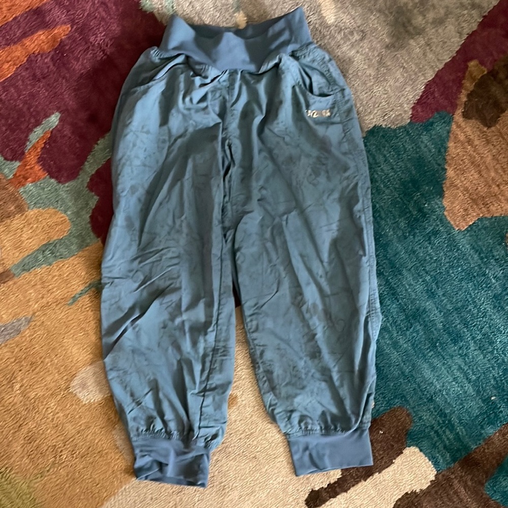 Gray Zumba Capri XS